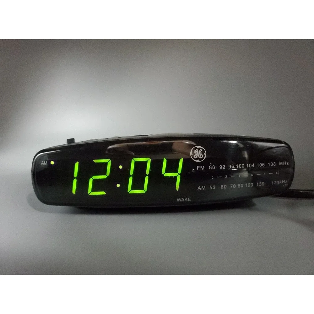 Vintage GE 7-4836B AM/FM Digital Alarm Clock Radio Snooze Black Green LED Retro